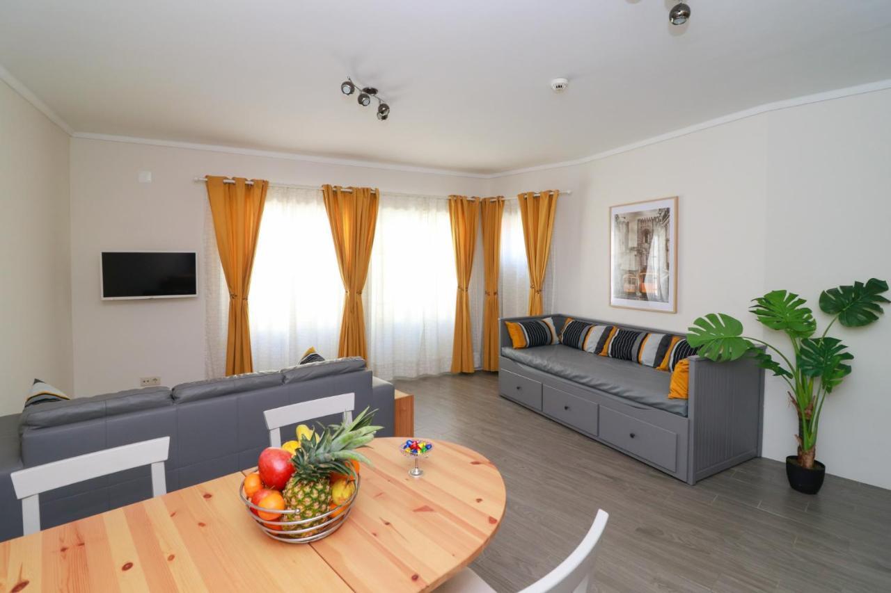 Parede Flats ภายนอก รูปภาพ